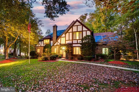 $1,349,000 | 10602 Cannonview Court, Fort Washington, MD 20744