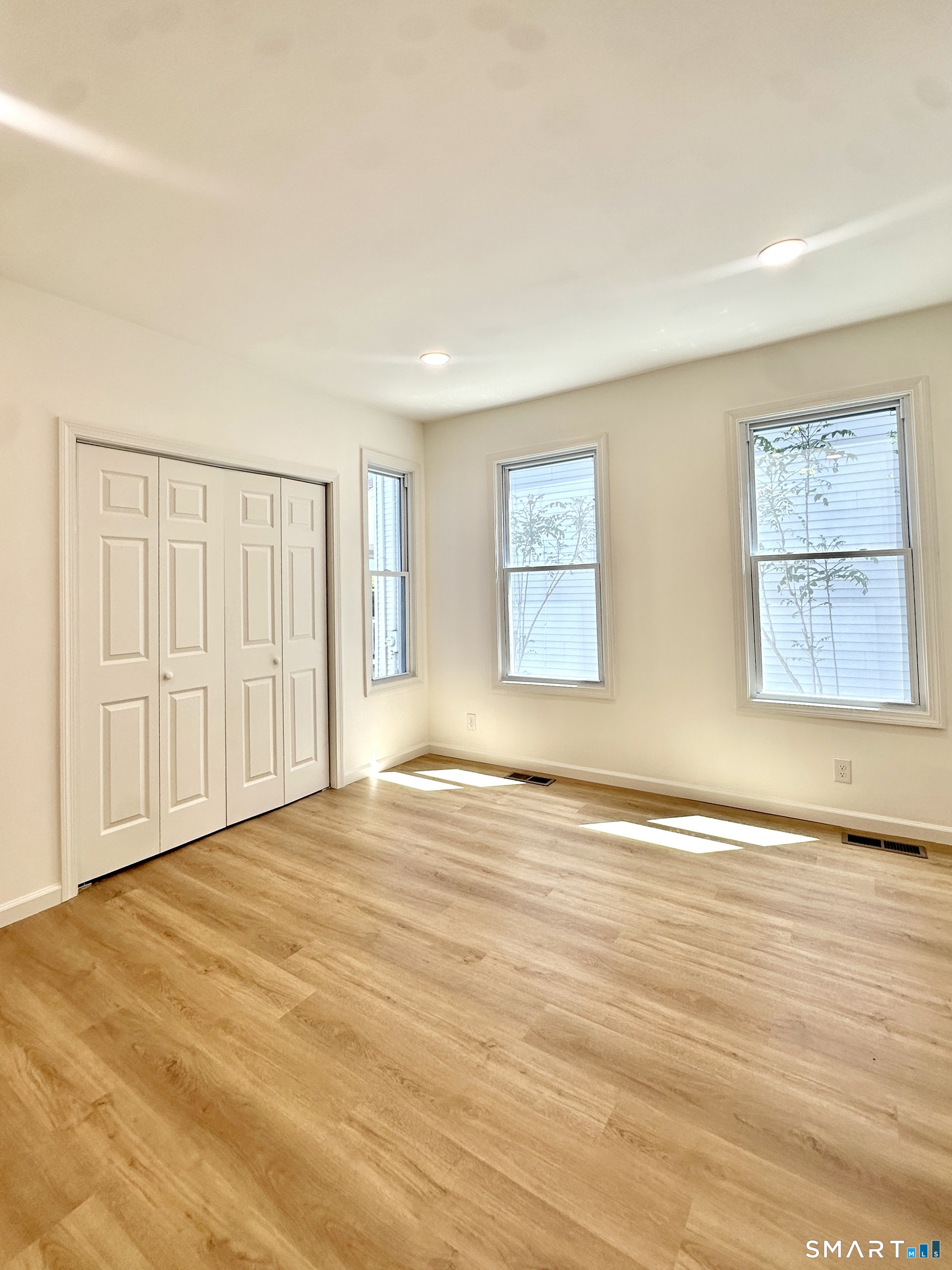 216 Minerva Street Derby, CT 06418 - Photo 8 of 10