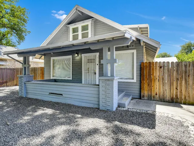 $405,000 | 613 14th Street, Modesto, CA 95354
