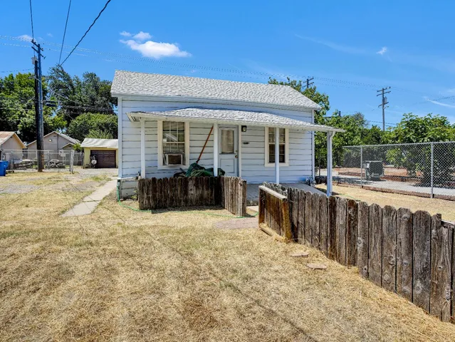 $399,900 | 613 14th Street, Modesto, CA 95354