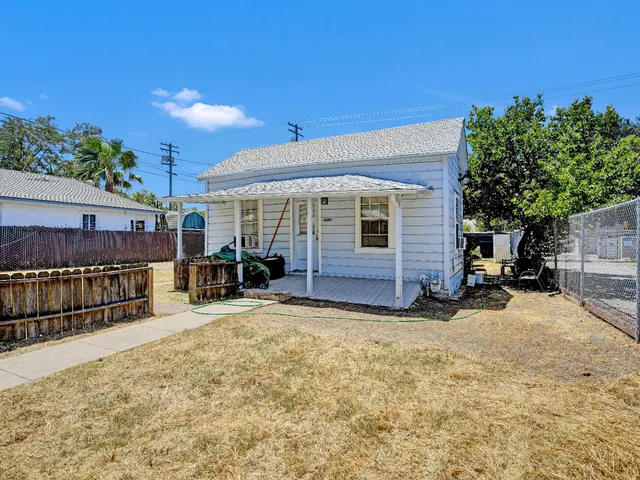 $399,900 | 613 14th Street, Modesto, CA 95354