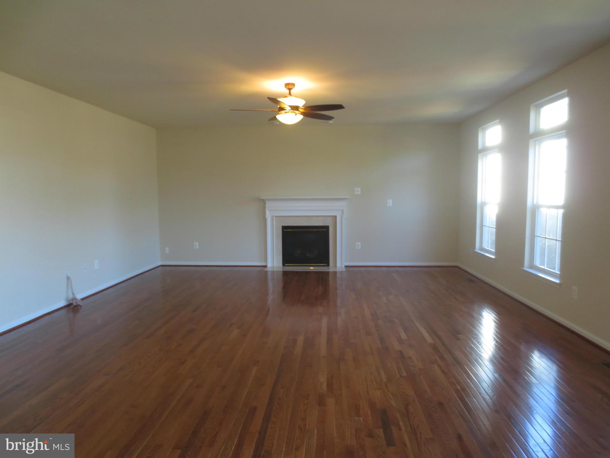 1805 Weybridge Road Frederick, MD 21702 - Photo 4 of 30 Family Room
