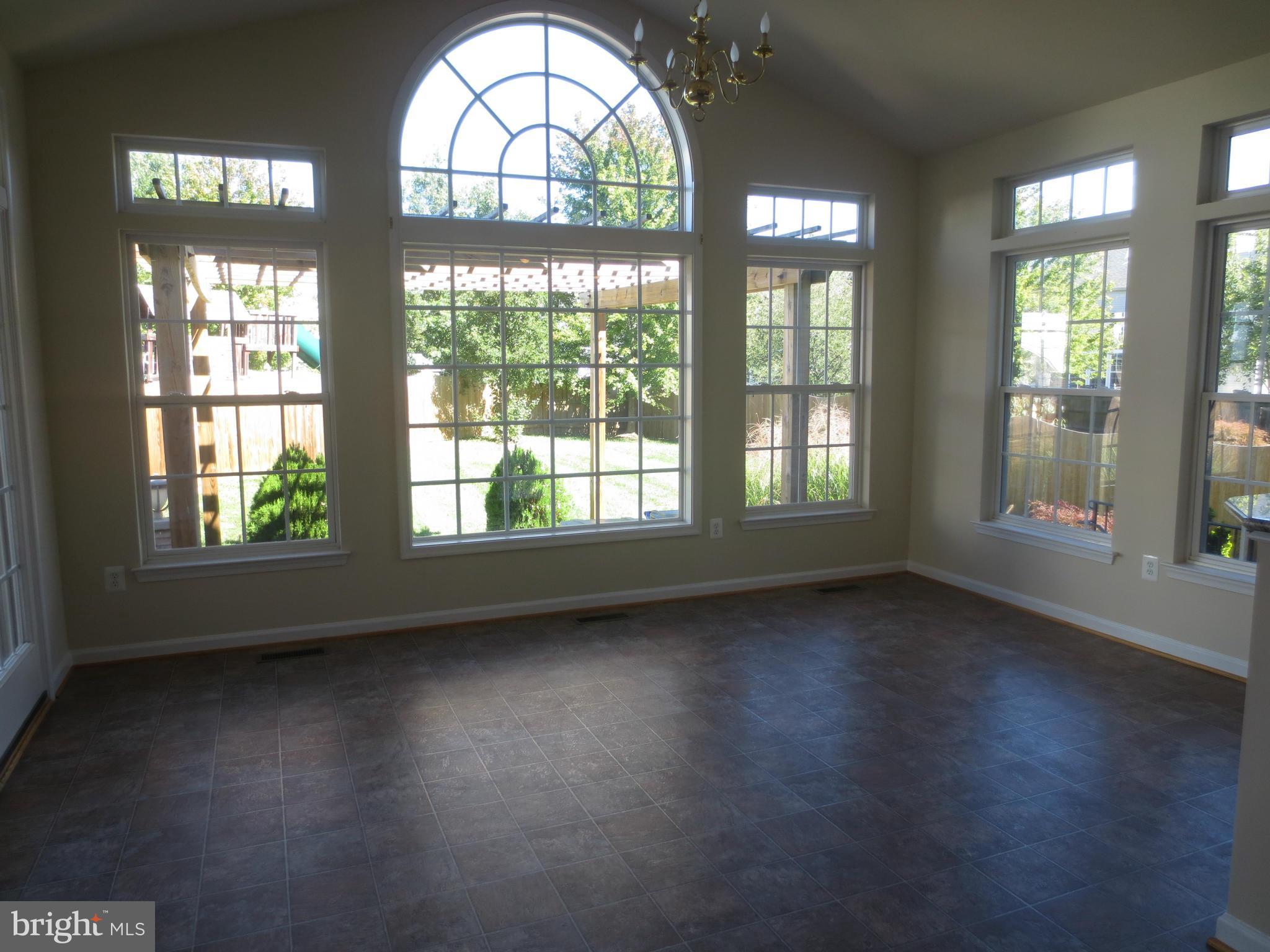 1805 Weybridge Road Frederick, MD 21702 - Photo 6 of 30 MORNING ROOM