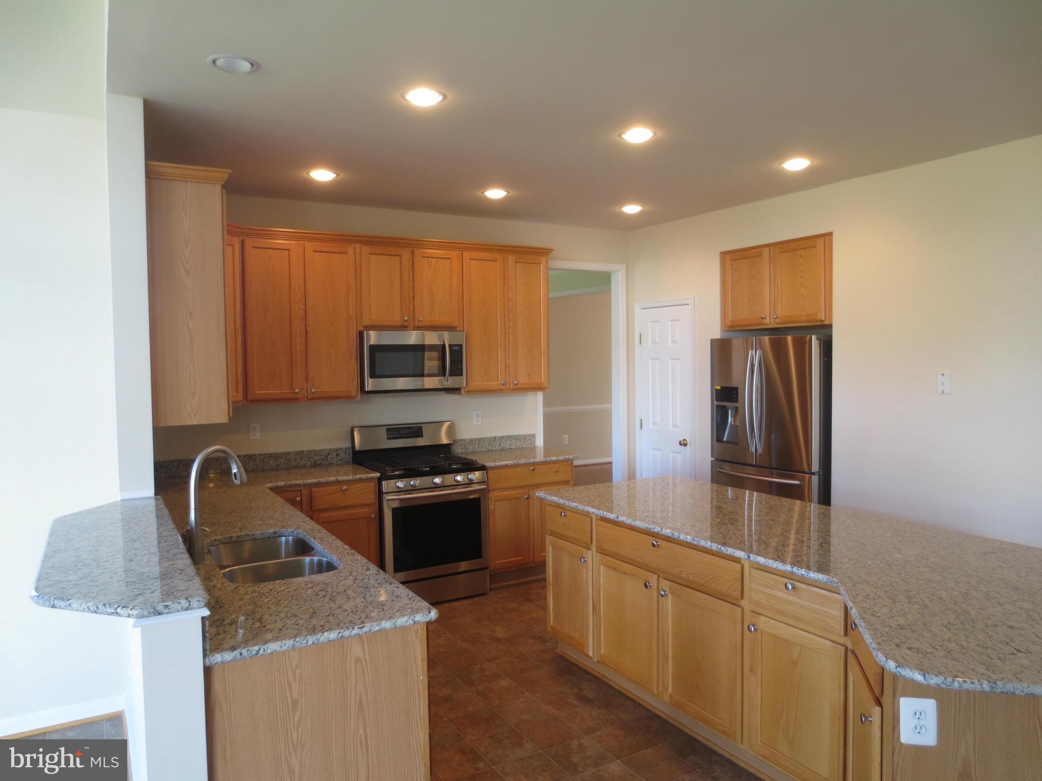 1805 Weybridge Road Frederick, MD 21702 - Photo 7 of 30 Kitchen