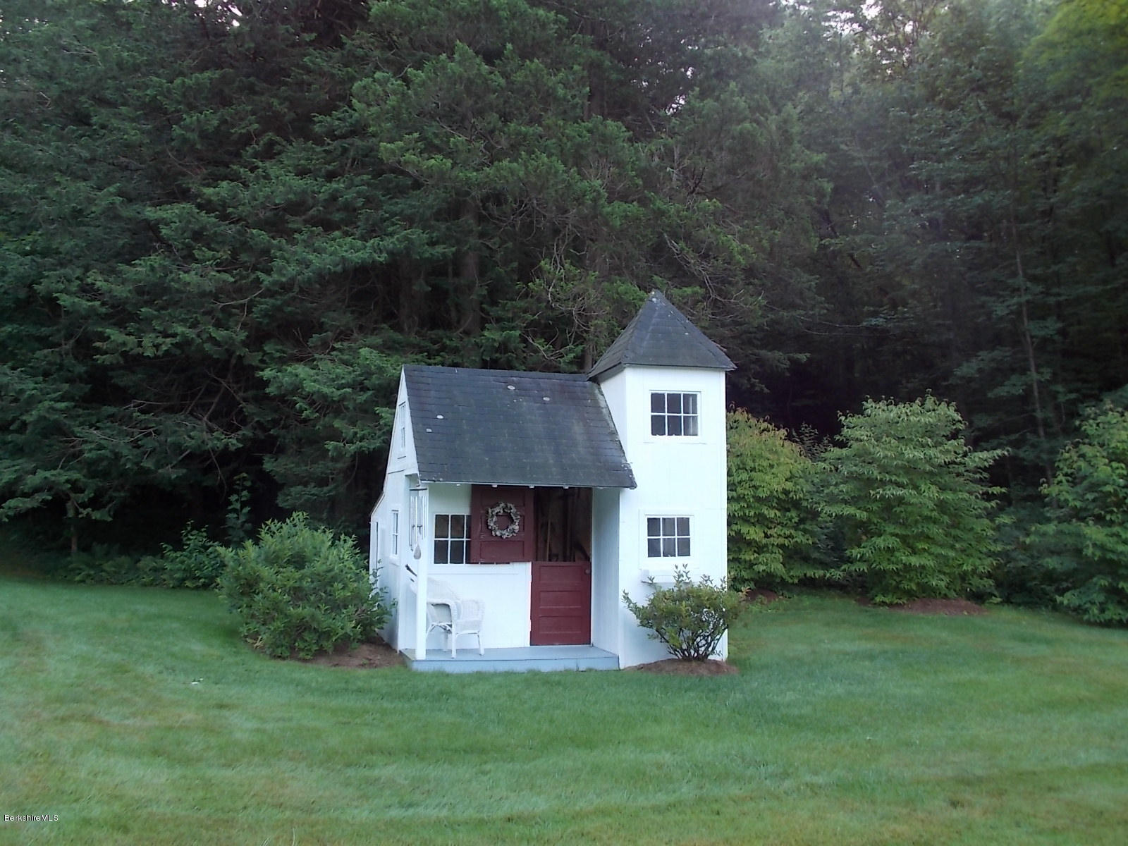 220 Henderson Road Clarksburg, MA 01247 - Photo 3 of 50 DSCN3530