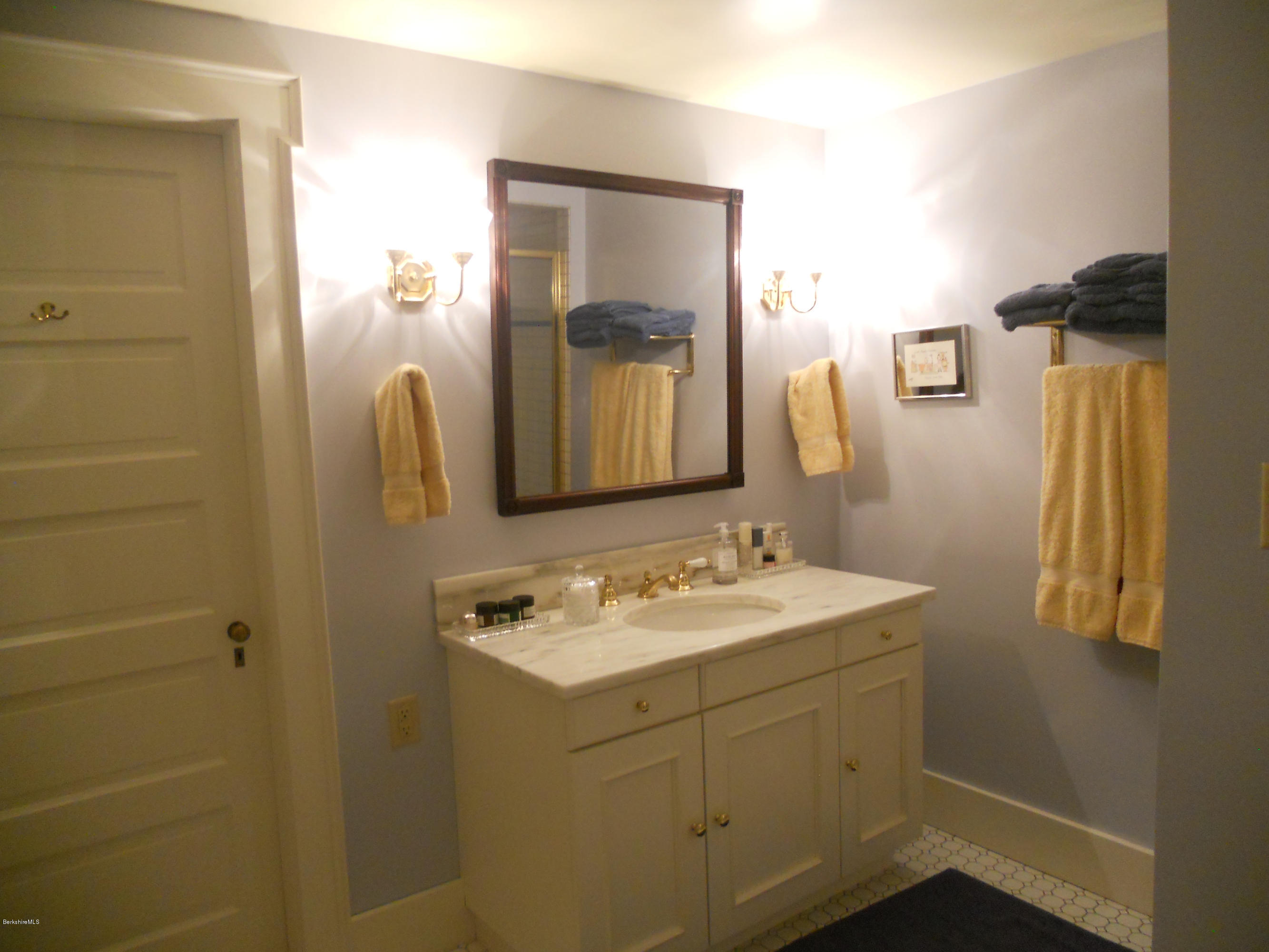 220 Henderson Road Clarksburg, MA 01247 - Photo 23 of 50 DSCN2223