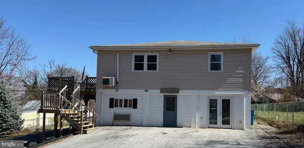 $1,480 | 18 North C And P Lane, Smithsburg, MD 21783