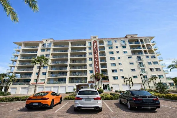a view of entryway