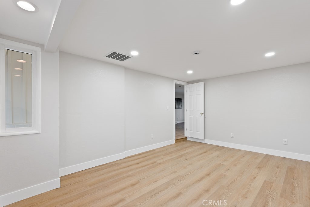 911 Keith Street Barstow, CA 92311 - Photo 21 of 40 a view of an empty room