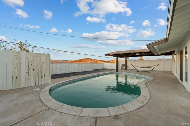 $329,900 | 911 Keith Street, Barstow, CA 92311