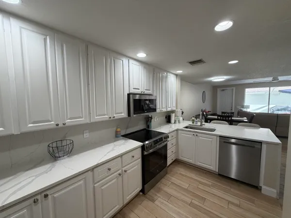 $4,300 | 223 Soriano Drive, Jupiter, FL 33458