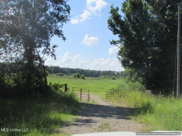 $754,000 | 43 East E Highway, Canton, MS 39046