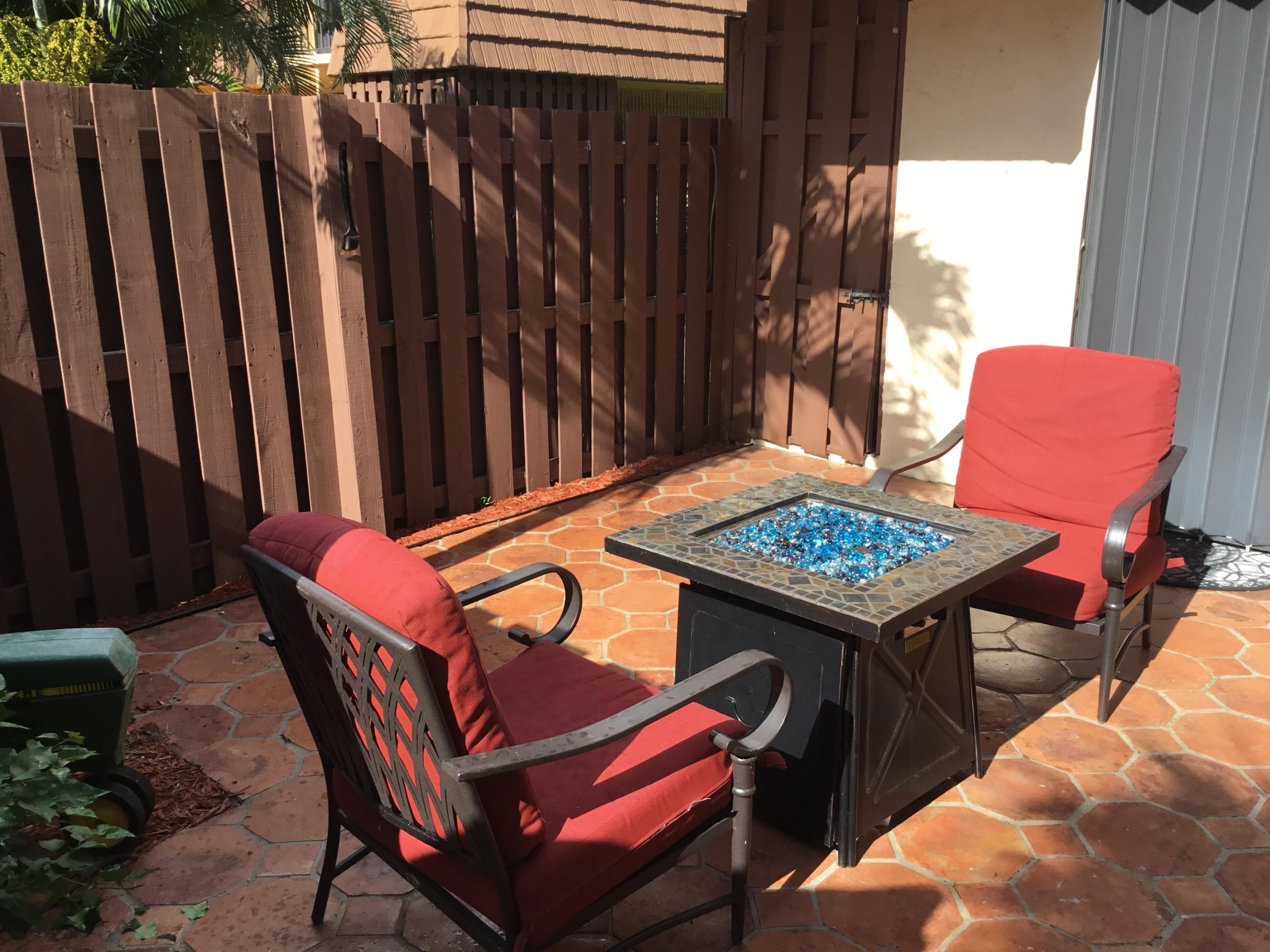 825 Center Street, Unit 17C Jupiter, FL 33458 - Photo 17 of 26 A3E2E25B-3286-483D-9B73-FC58F03CD598