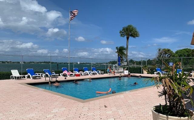 825 Center Street, Unit 17C Jupiter, FL 33458 - Photo 22 of 26 2945F375-4E68-4F06-AEA8-F44F3C198112