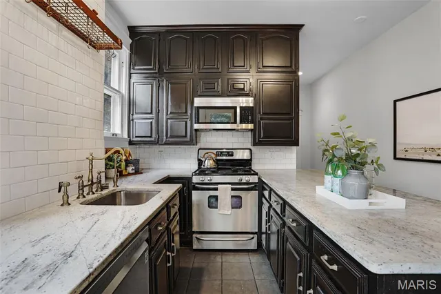 $539,900 | 6924 Amherst Avenue, University City, MO 63130