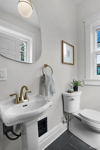 $539,900 | 6924 Amherst Avenue, University City, MO 63130