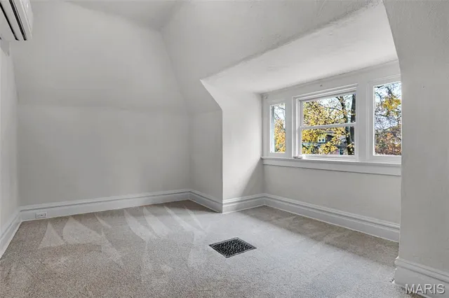 $539,900 | 6924 Amherst Avenue, University City, MO 63130