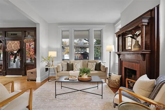 $539,900 | 6924 Amherst Avenue, University City, MO 63130