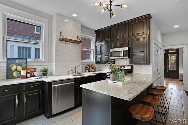 $539,900 | 6924 Amherst Avenue, University City, MO 63130