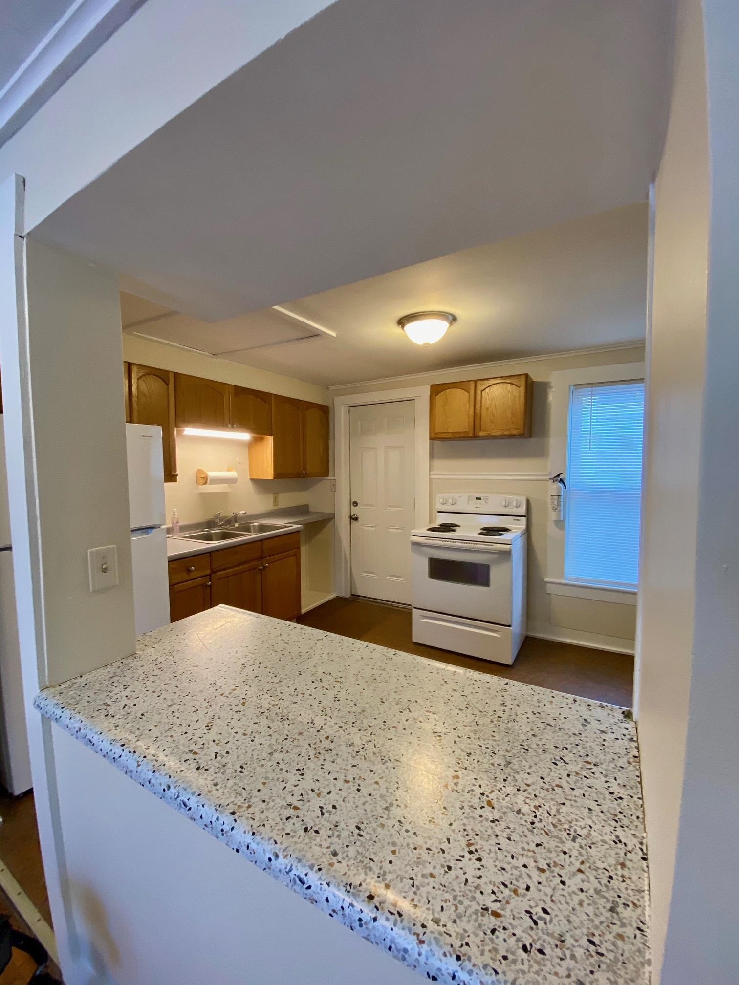 42 Elm Street Rutland, VT 05701 - Photo 7 of 23