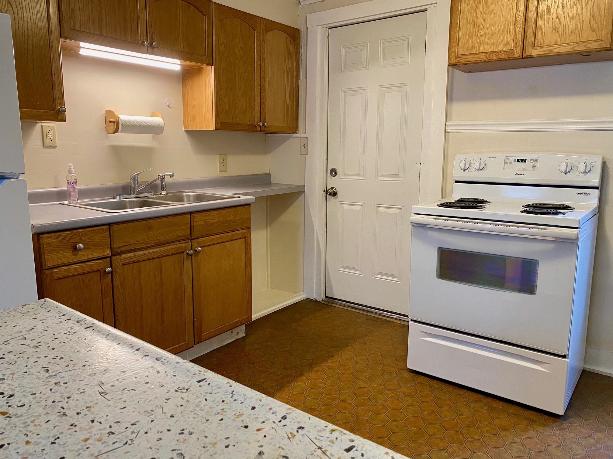 42 Elm Street Rutland, VT 05701 - Photo 9 of 23