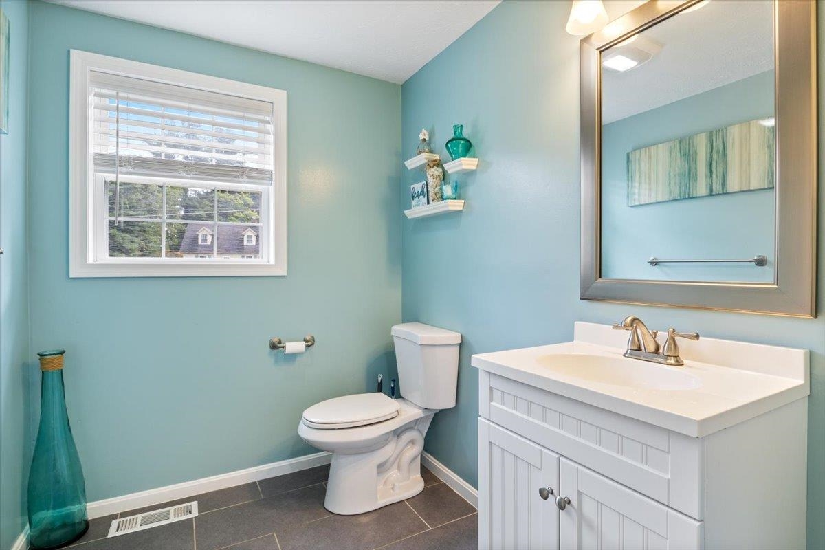 5 Joppa Road Merrimack, NH 03054 - Photo 3 of 36