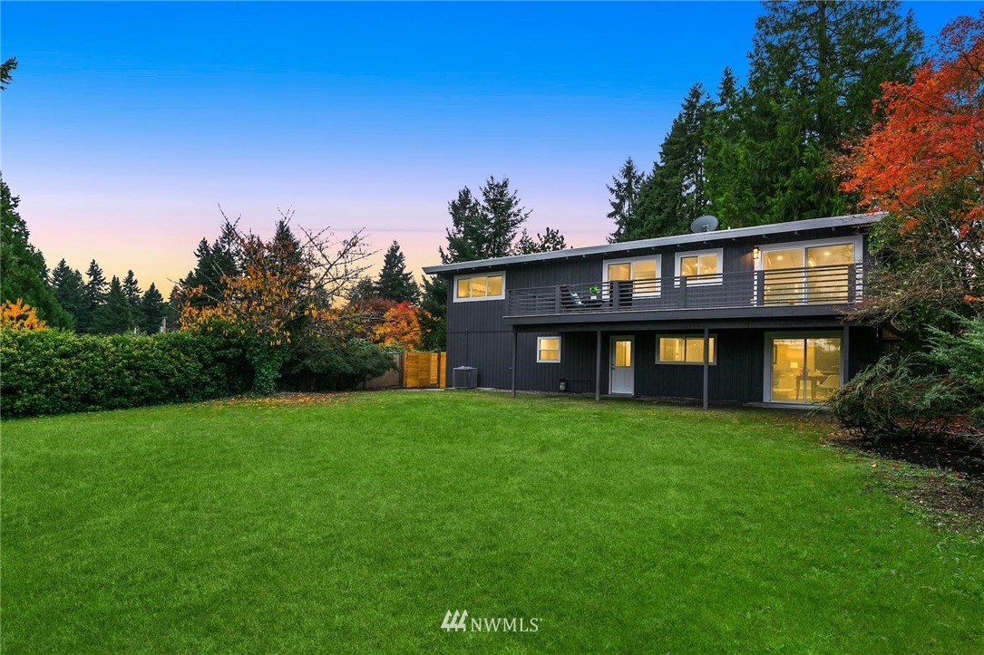 12110 Southeast 60th Place Bellevue, WA 98006 - Photo 30 of 32 a house view with a garden space