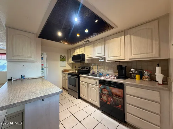 $300,000 | 11619 North 92nd Drive, Peoria, AZ 85345