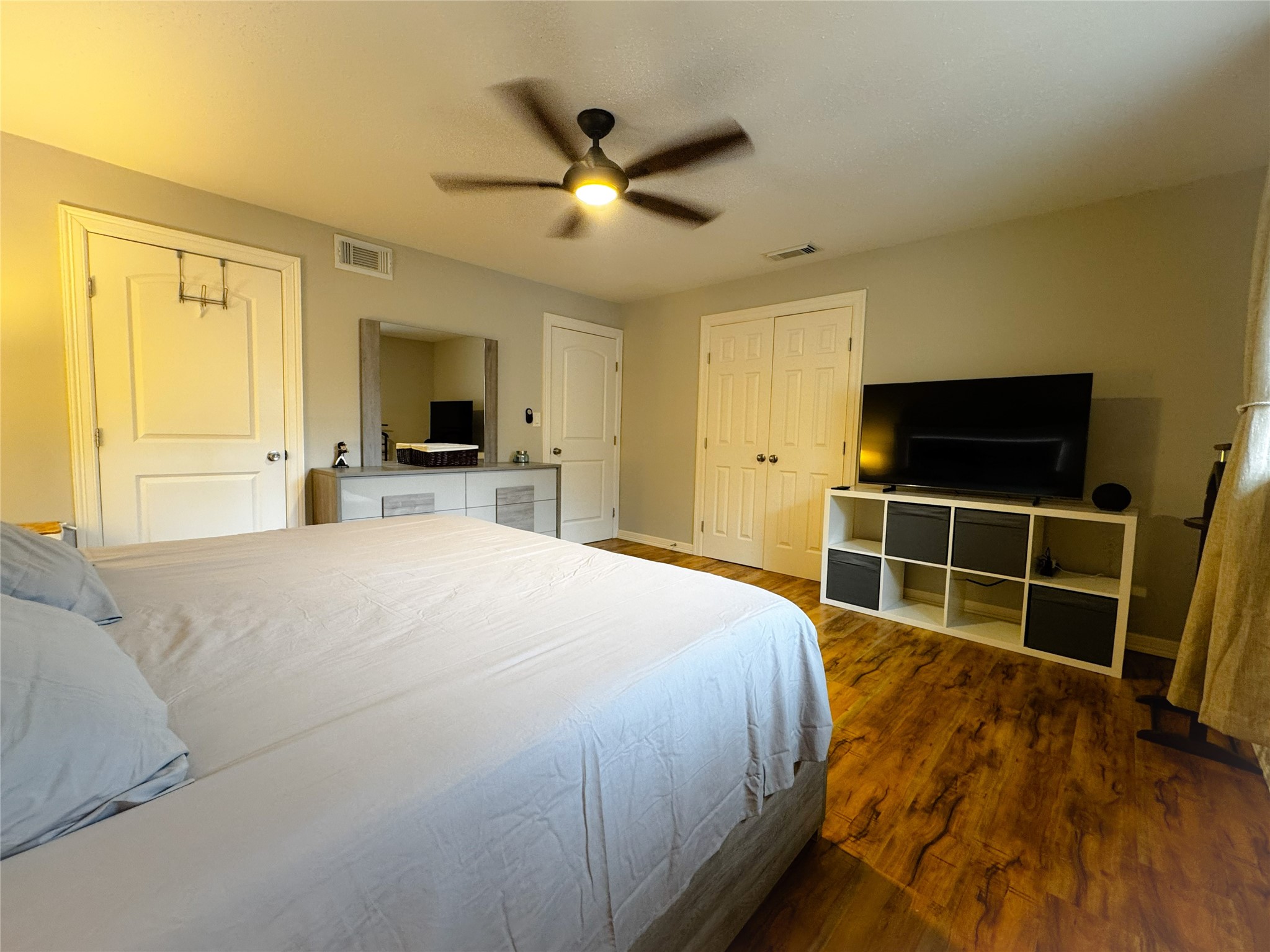 637 South Ripple Creek Drive, Unit 637 Houston, TX 77057 - Photo 13 of 21