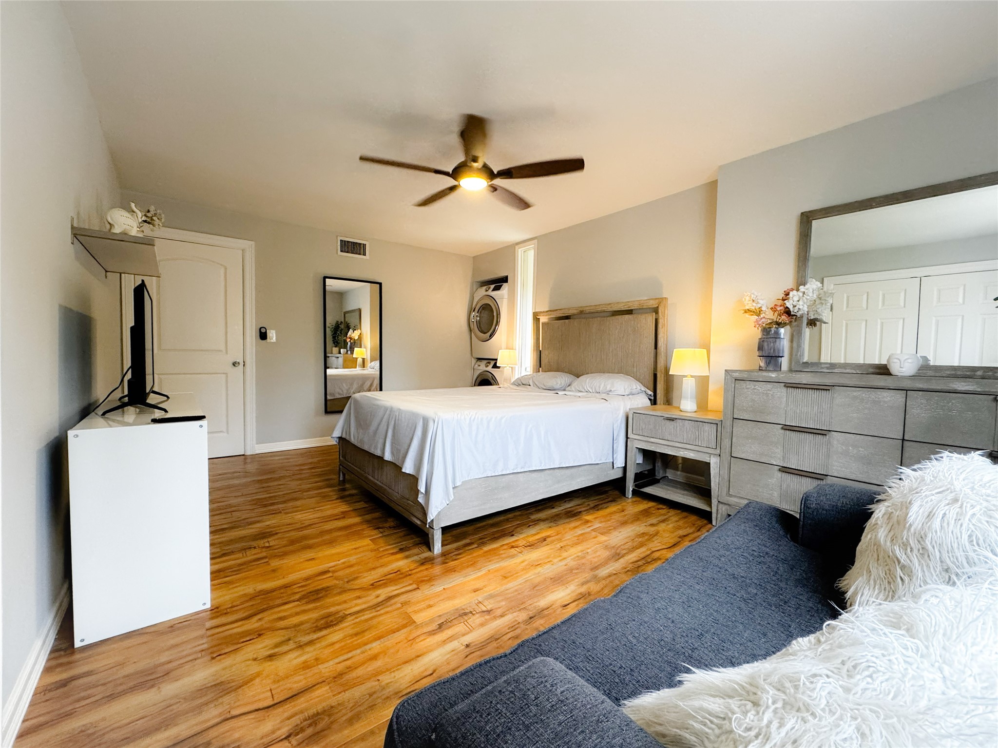 637 South Ripple Creek Drive, Unit 637 Houston, TX 77057 - Photo 19 of 21