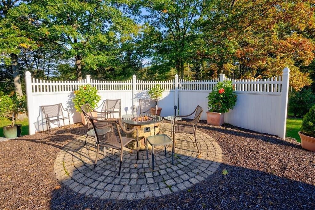 19 Pinnacle Road Amherst, NH 03031 - Photo 44 of 53