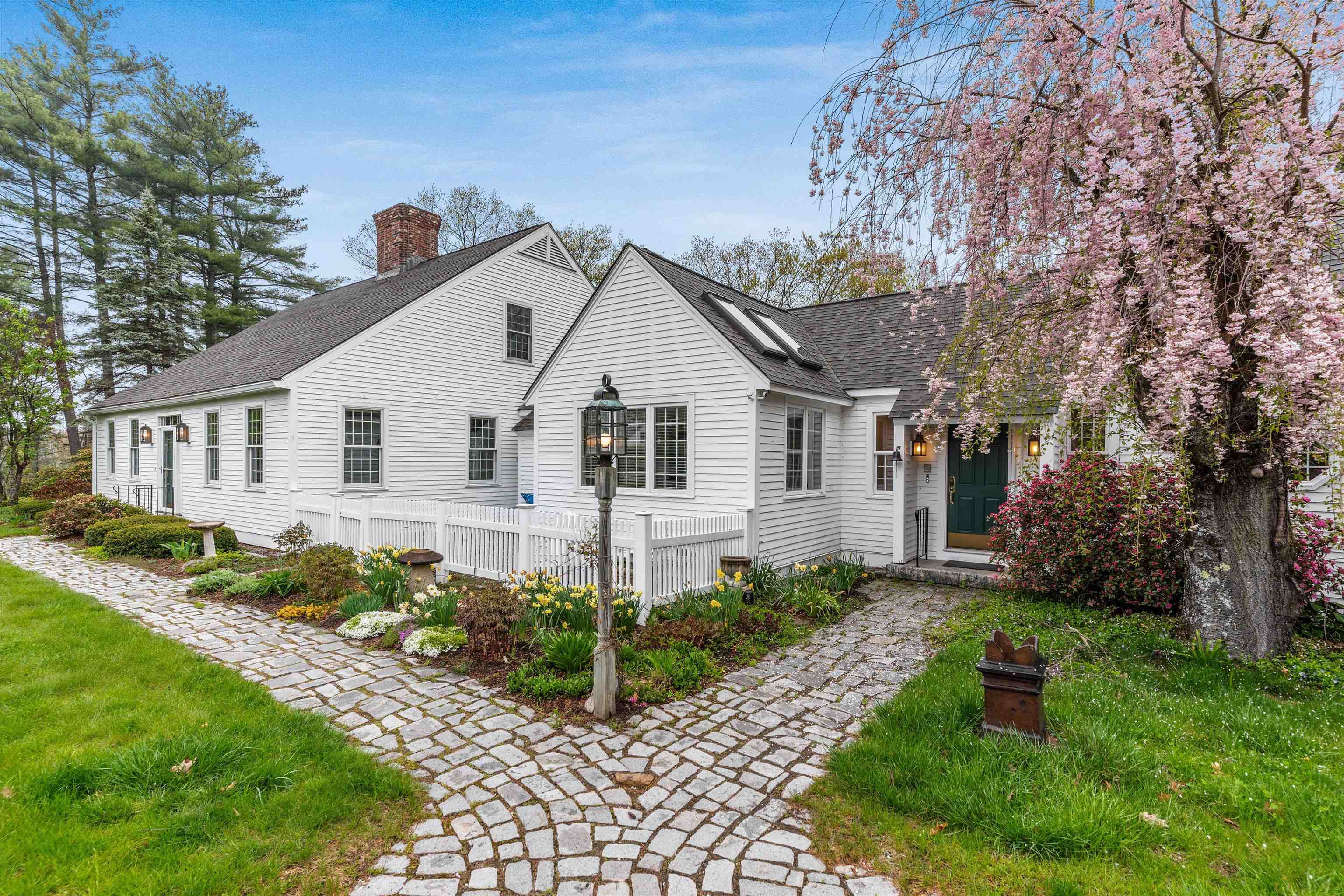 19 Pinnacle Road Amherst, NH 03031 - Photo 5 of 53