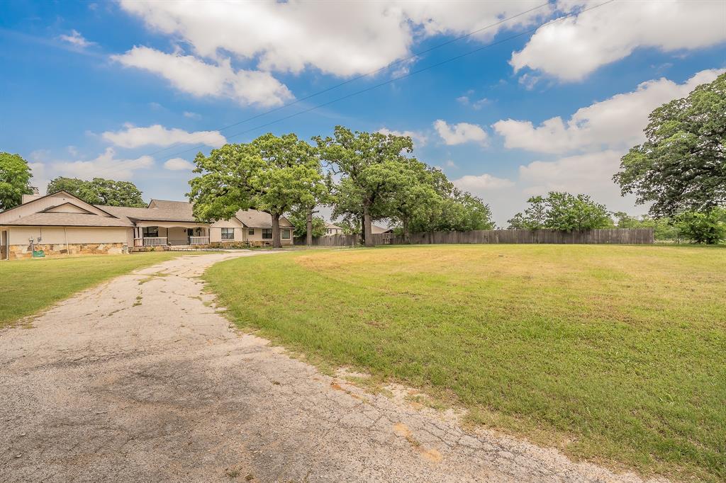 2313 Hickory Creek Road Denton, TX 76210 - Photo 5 of 37 Gallery Image 5