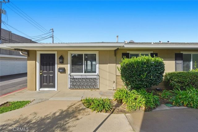 $4,800 | 1741 Tustin Avenue, Unit 15D, Costa Mesa, CA 92627