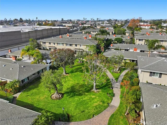 $4,800 | 1741 Tustin Avenue, Unit 15D, Costa Mesa, CA 92627