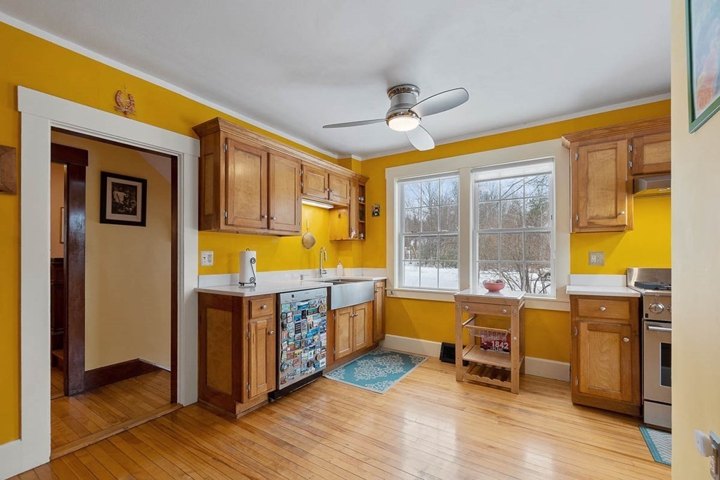 334 Townsend Hill Road Townsend, MA 01469 - Photo 15 of 42