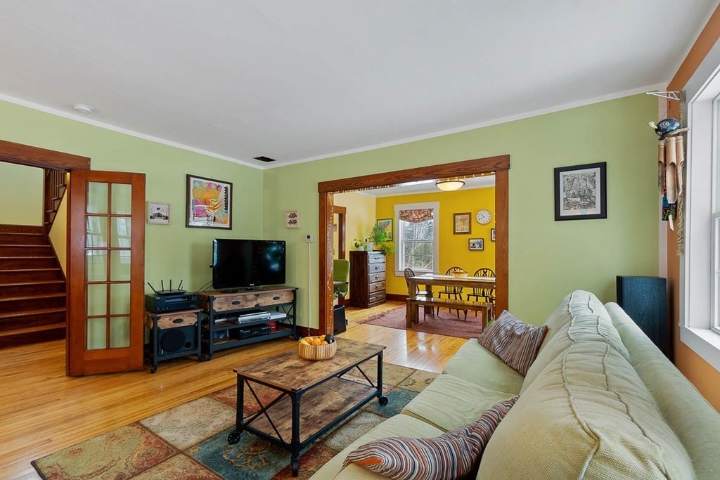 334 Townsend Hill Road Townsend, MA 01469 - Photo 9 of 42