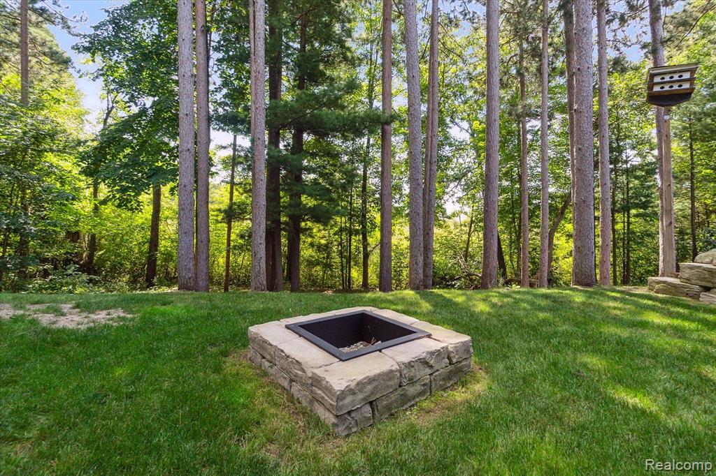 9126 Bennett Lake Road Fenton, MI 48430 - Photo 50 of 64