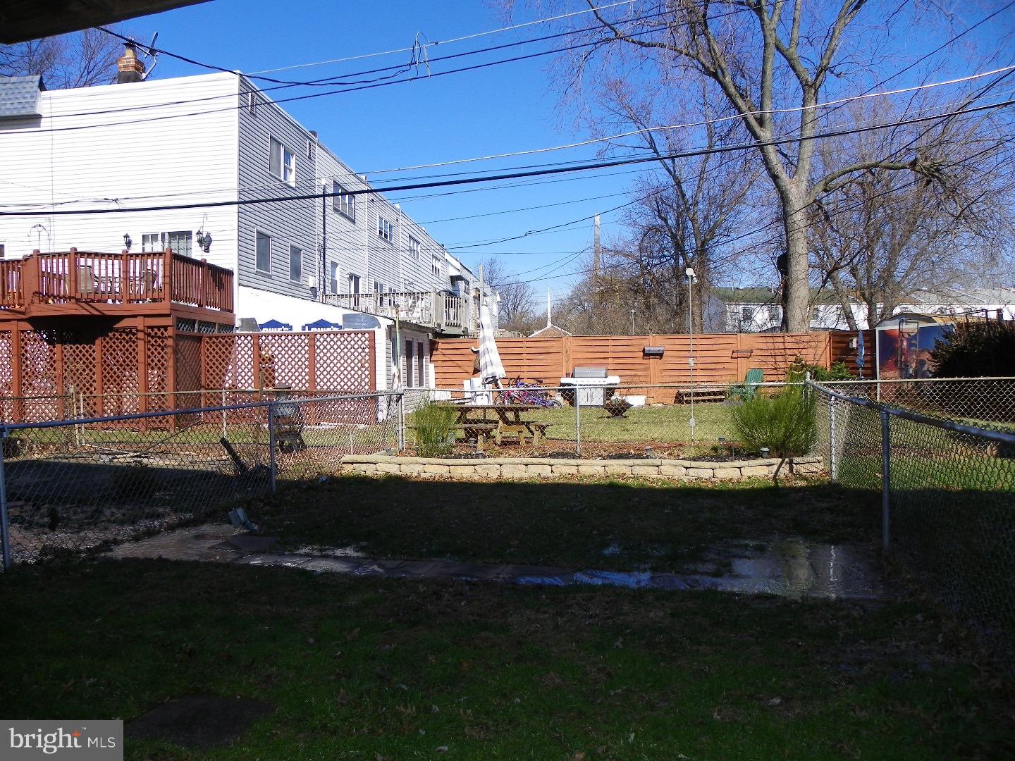 3207 Morning Glory Road Philadelphia, PA 19154 - Photo 17 of 25