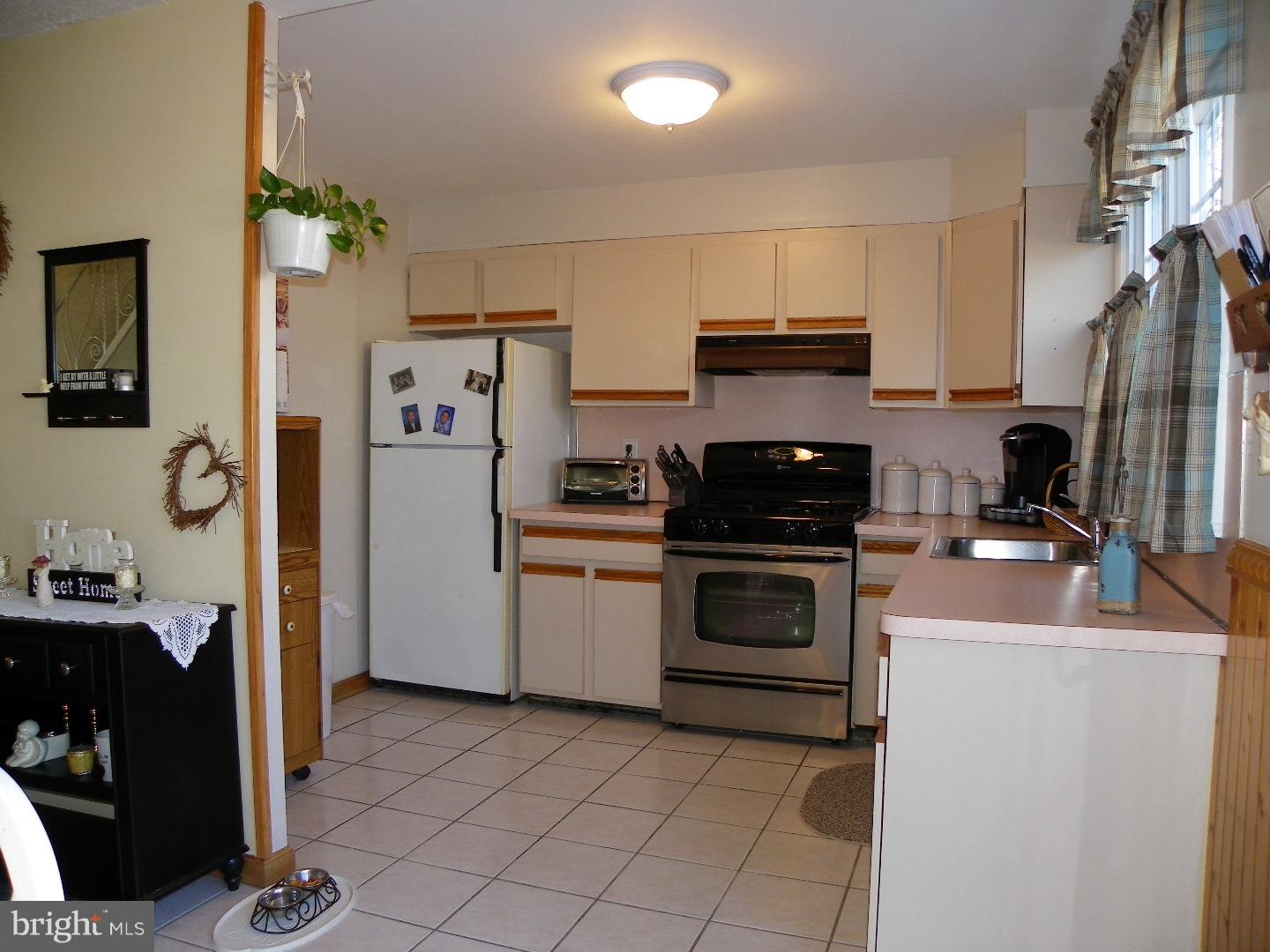 3207 Morning Glory Road Philadelphia, PA 19154 - Photo 7 of 25