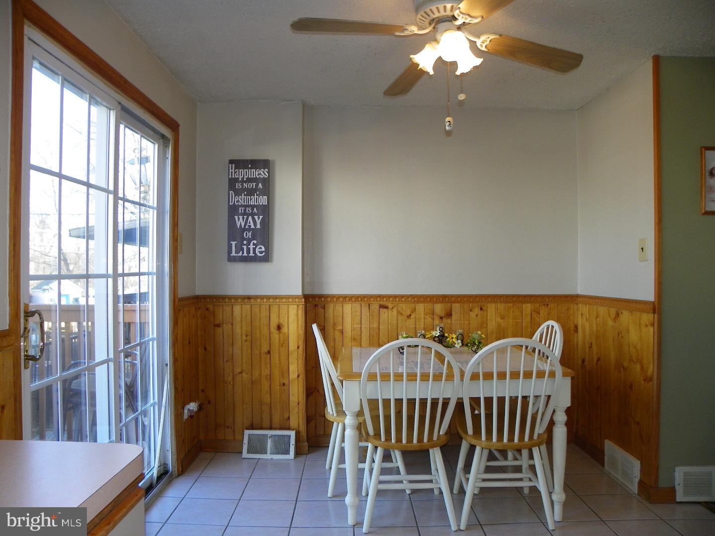 3207 Morning Glory Road Philadelphia, PA 19154 - Photo 9 of 25