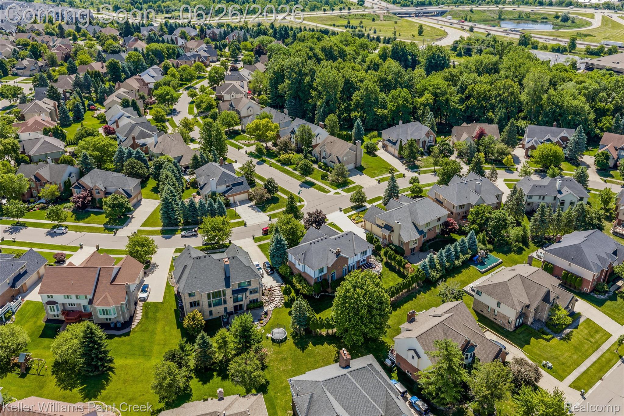 2036 Hickory Trail Drive Rochester, MI 48309 - Photo 64 of 77 70-2036 Hickory Trail Dr - Aerial 0010.jpg
