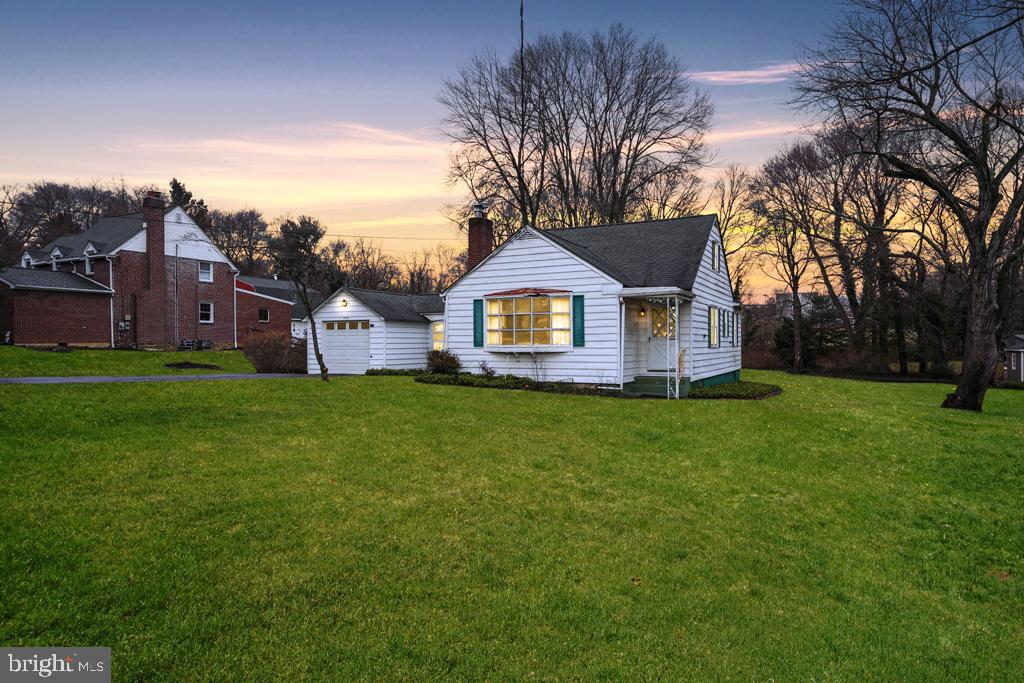 309 West Rose Valley Road Wallingford, PA 19086 - Photo 3 of 28