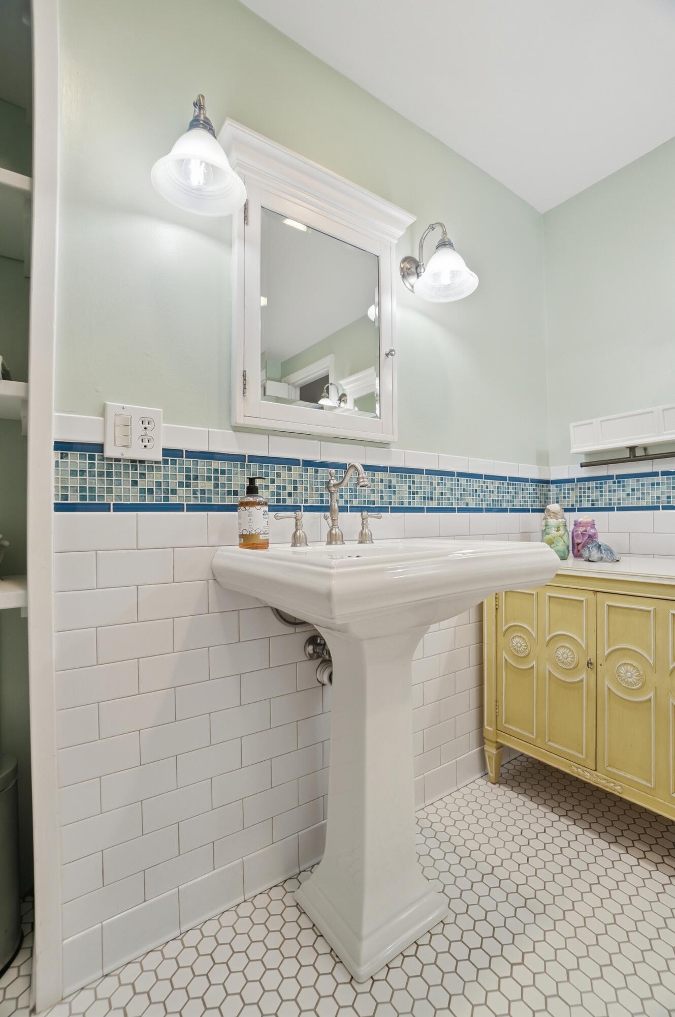 2231 Inchcliff Road Columbus, OH 43221 - Photo 79 of 120