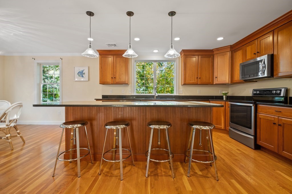 30 Wompatuck Road Hingham, MA 02043 - Photo 4 of 26 Gallery Image 4