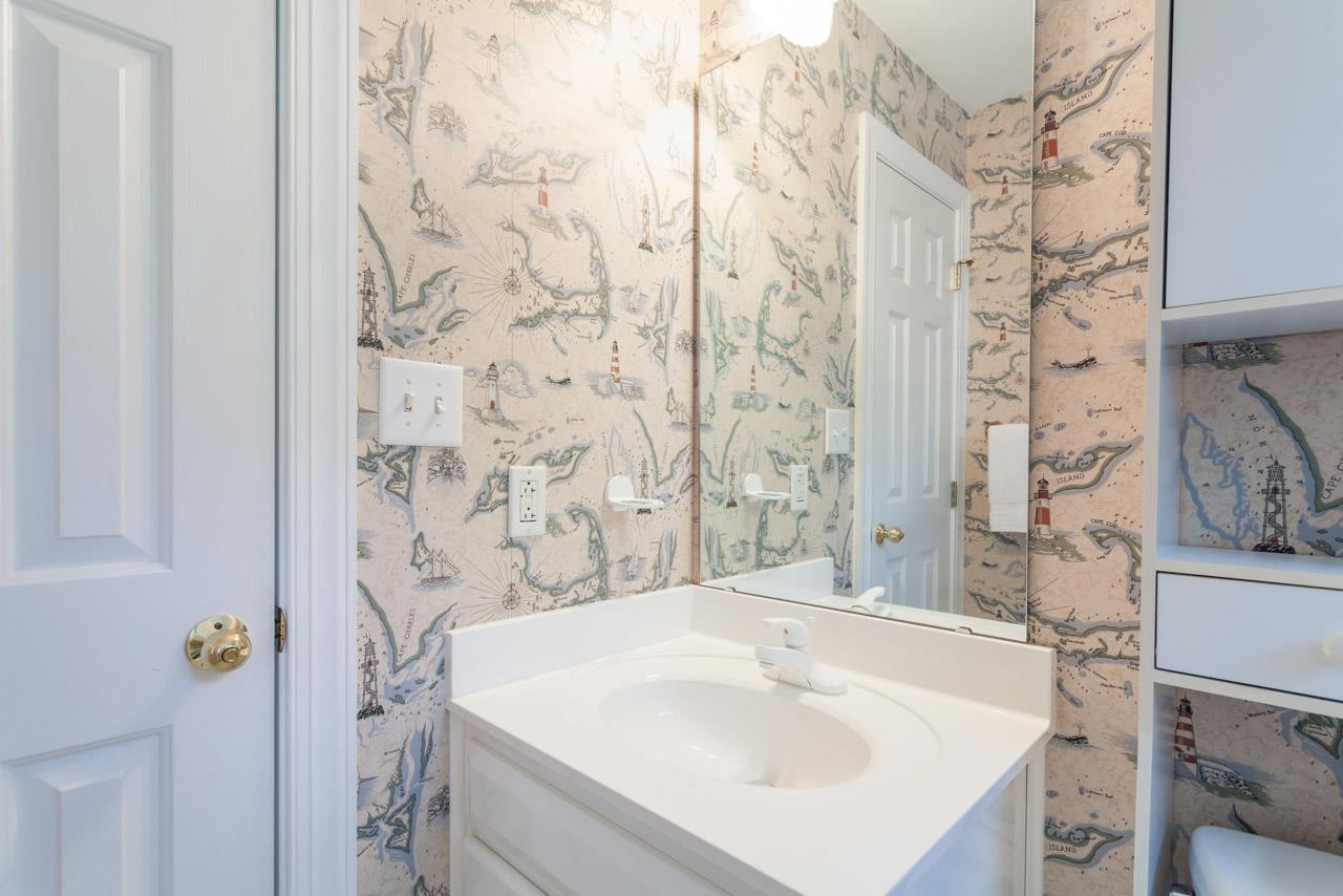 2408 Wertherson Lane Raleigh, NC 27613 - Photo 16 of 25 Guest/Bonus En Suite Bath