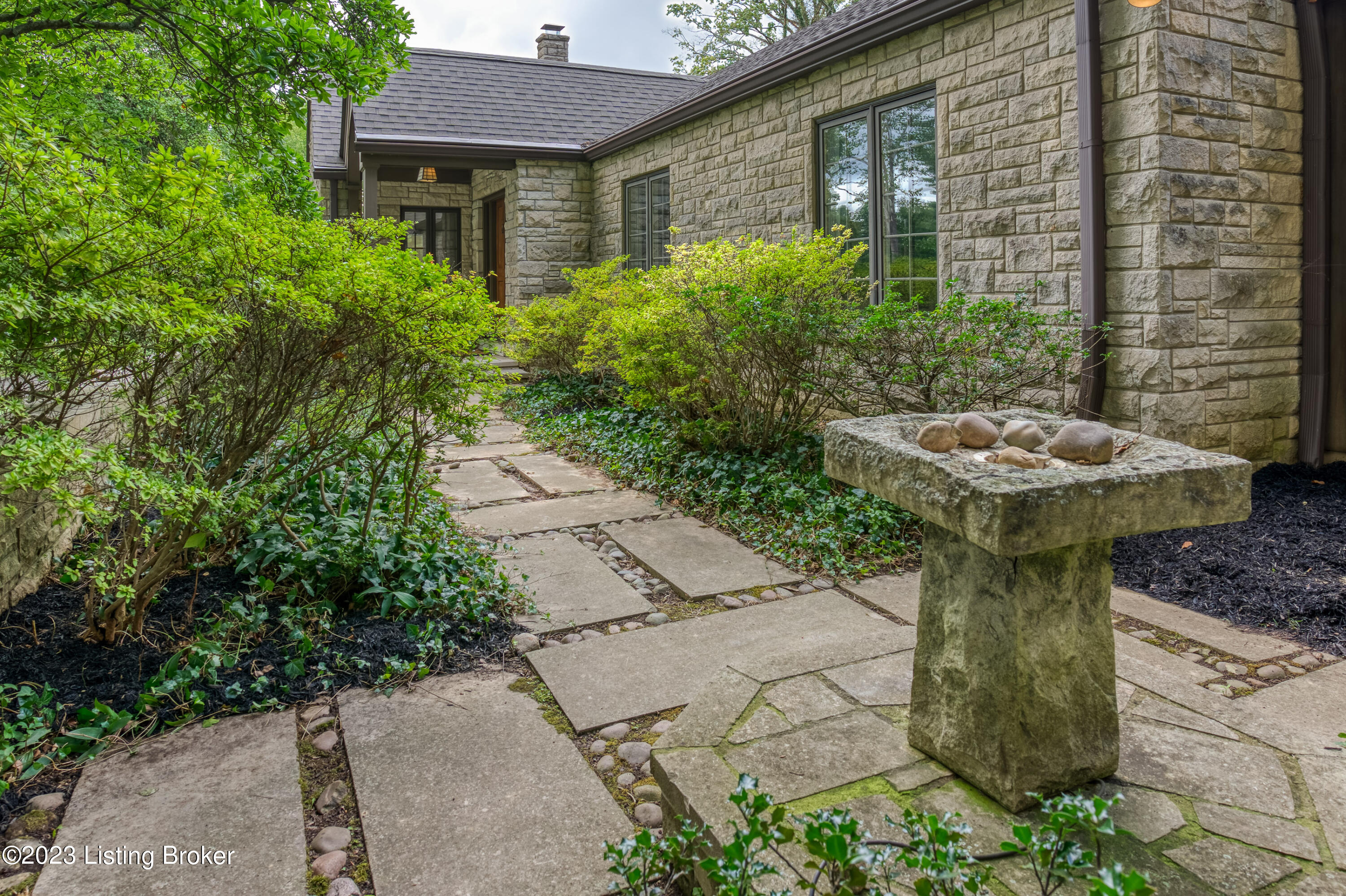 1603 Glenbrook Road Anchorage, KY 40223 - Photo 70 of 71 096 - 20230810-09077