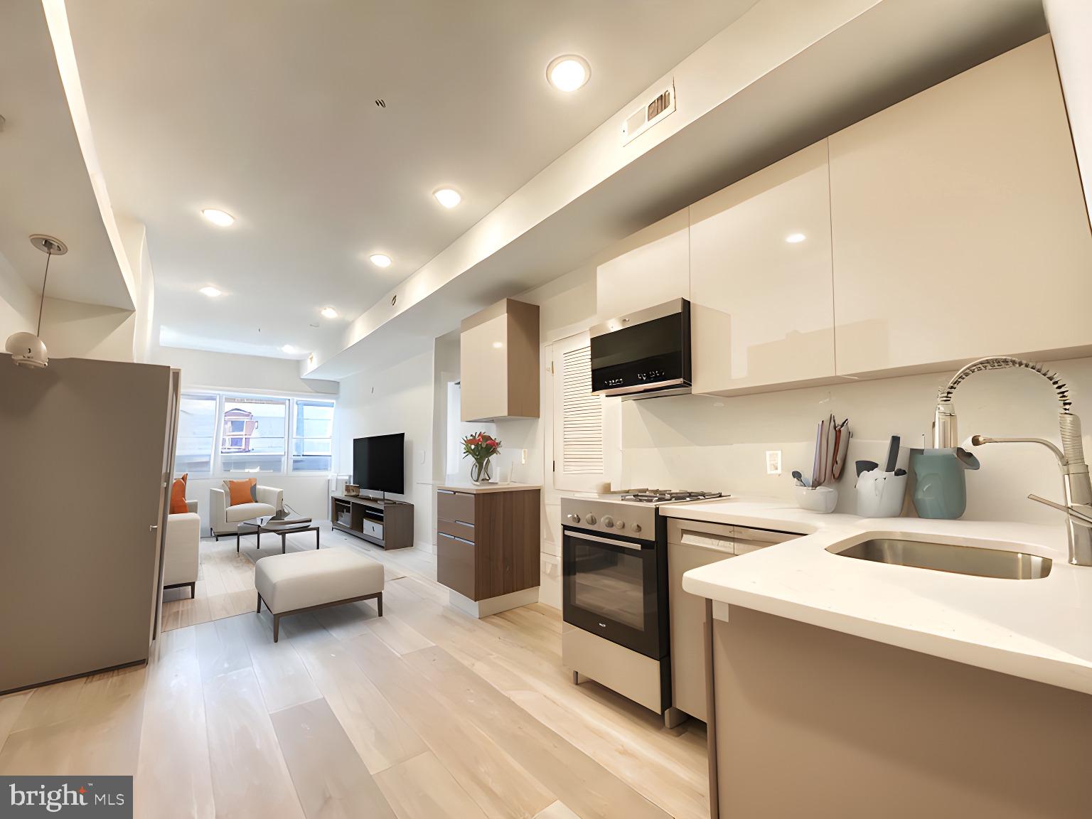 2216 Walnut Street, Unit 300 Philadelphia, PA 19103 - Photo 1 of 26