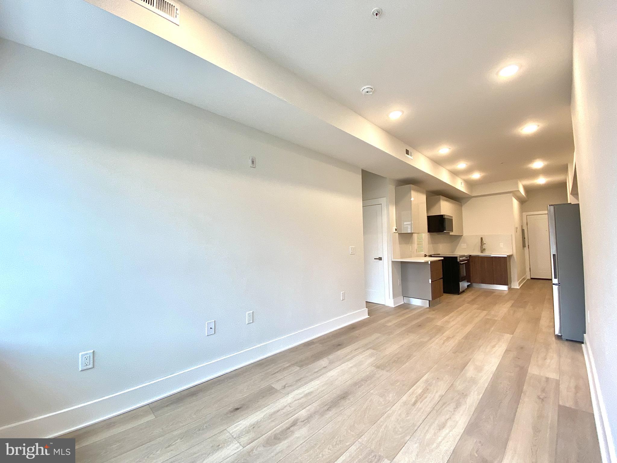 2216 Walnut Street, Unit 300 Philadelphia, PA 19103 - Photo 12 of 26