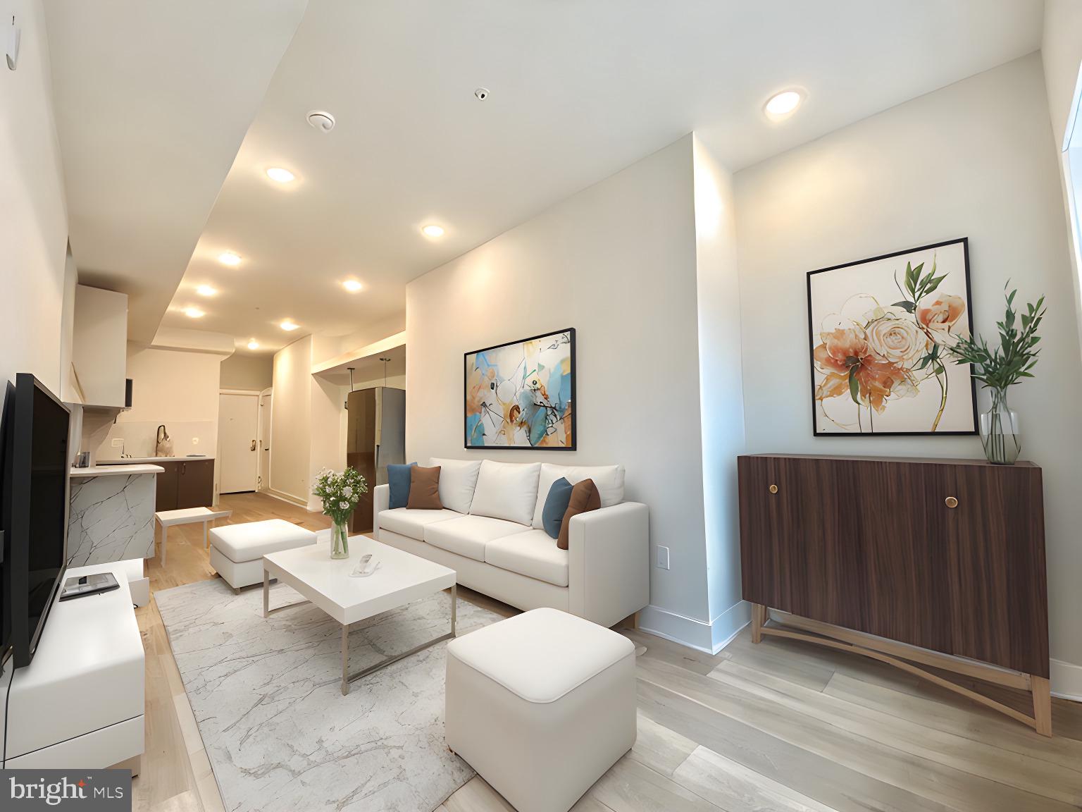 2216 Walnut Street, Unit 300 Philadelphia, PA 19103 - Photo 10 of 26